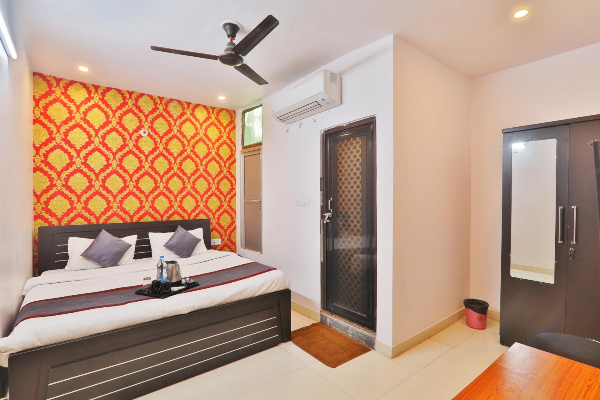 Divine Glory Hotel Лакнау Екстериор снимка